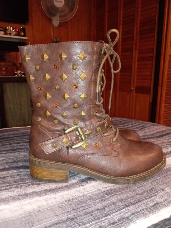 Shoes - Women's boots